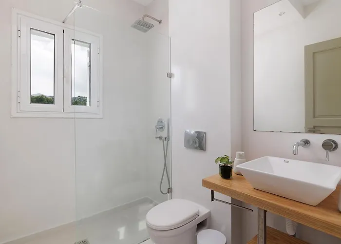 Rosemarine Villa *